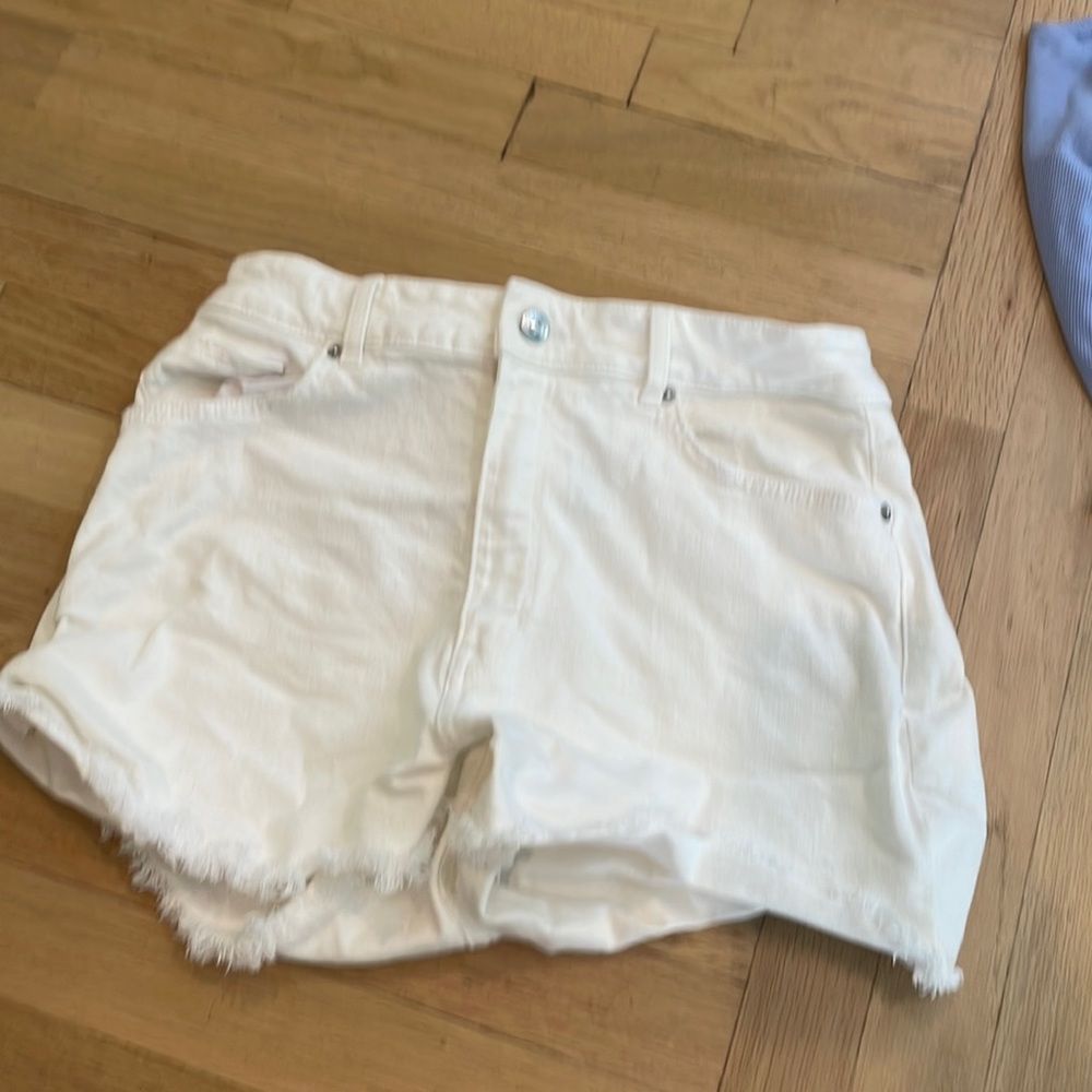 H&M white jean shorts size 10